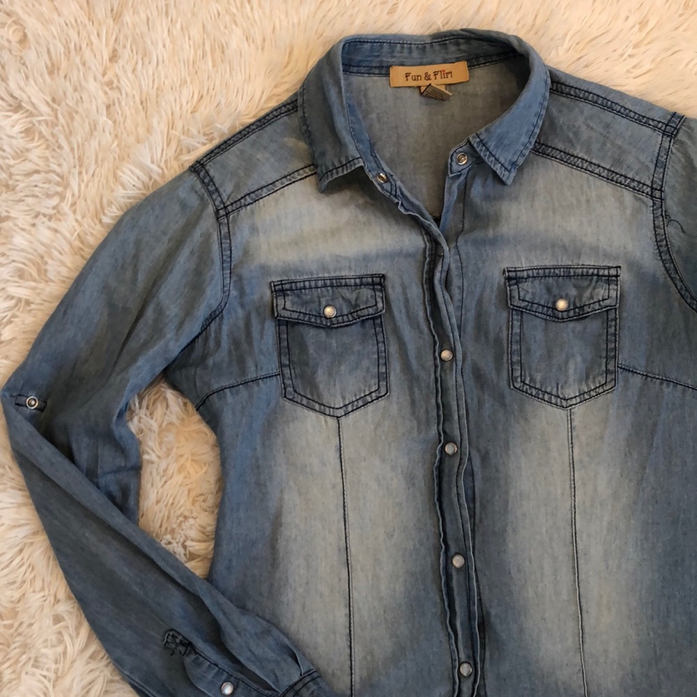 • Fitted Denim Button Up Shirt •